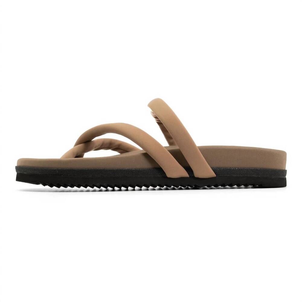 NEW ROAM women's whirl sandal in nude